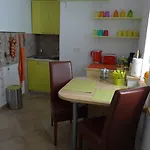לינה וארוחת בוקר Stella 3*
